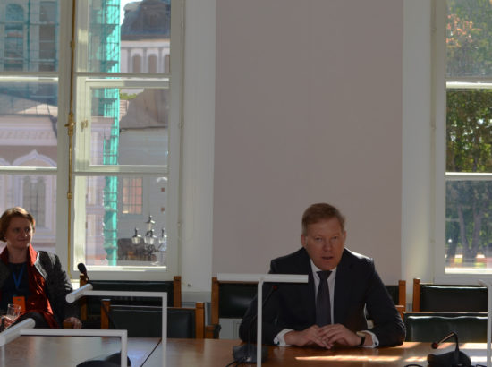 Riigikaitsekomisjoni esimees Marko Mihkelson kohtub Berliinis resideerivate diplomaatide abikaasadega